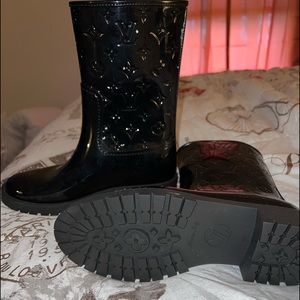 LV RAIN BOOTS
